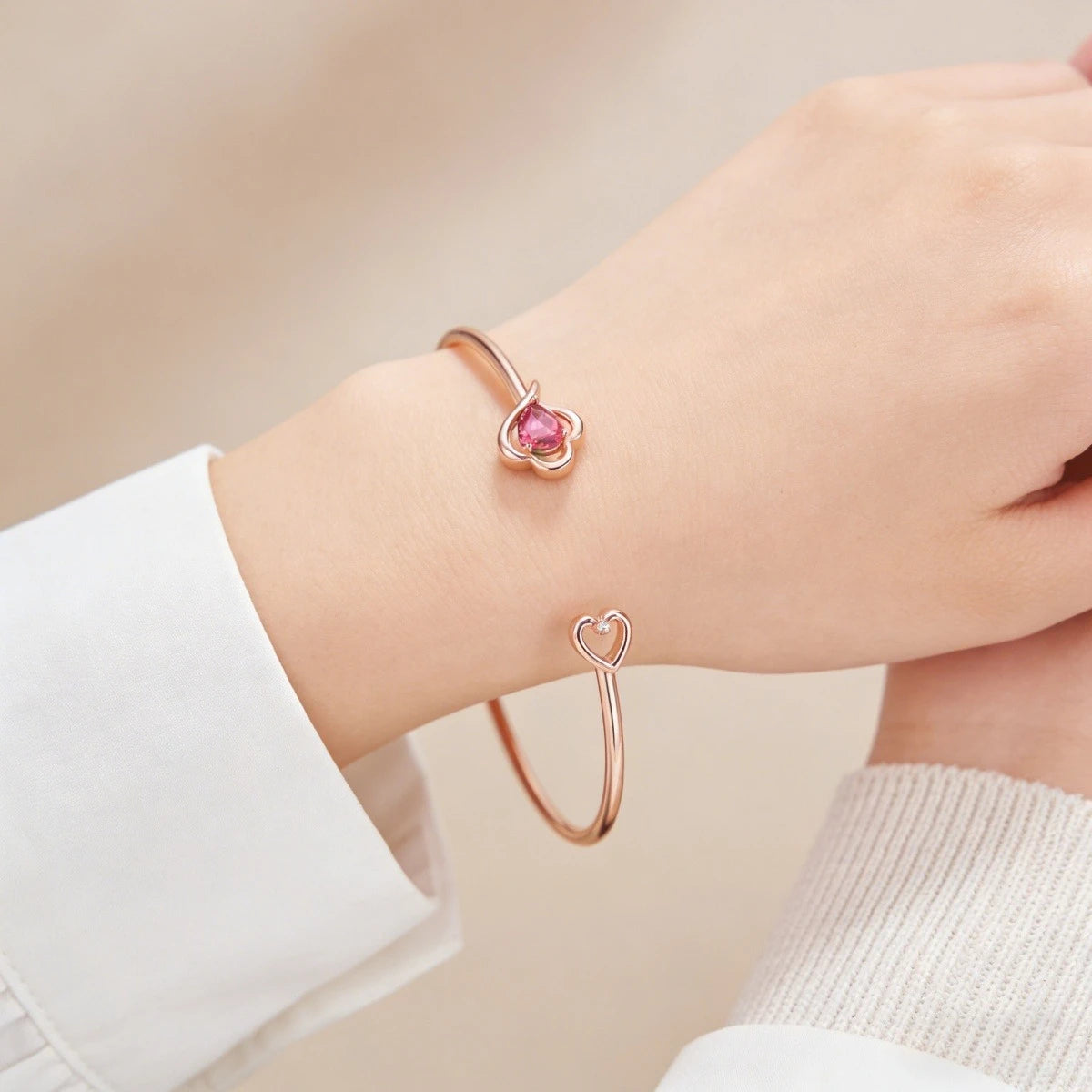 Rose Gold Moissanite Heart Bangle
