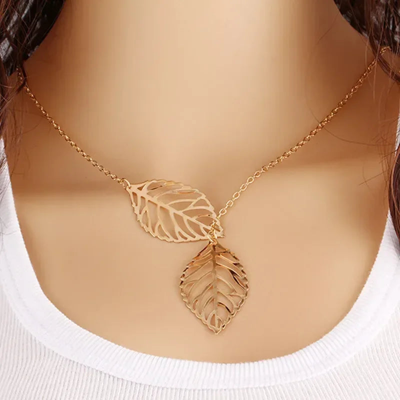 The Linear Leaf & Pearl Choker