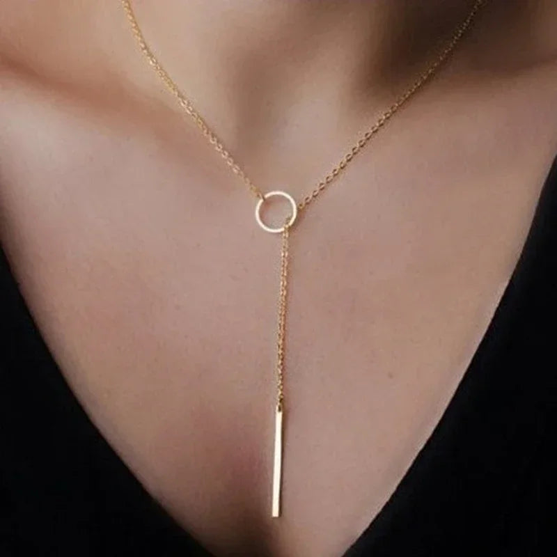 The Linear Leaf & Pearl Choker