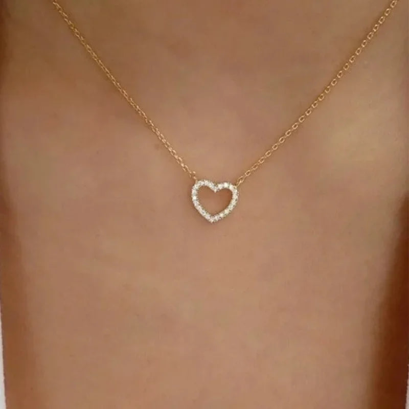 The Linear Leaf & Pearl Choker