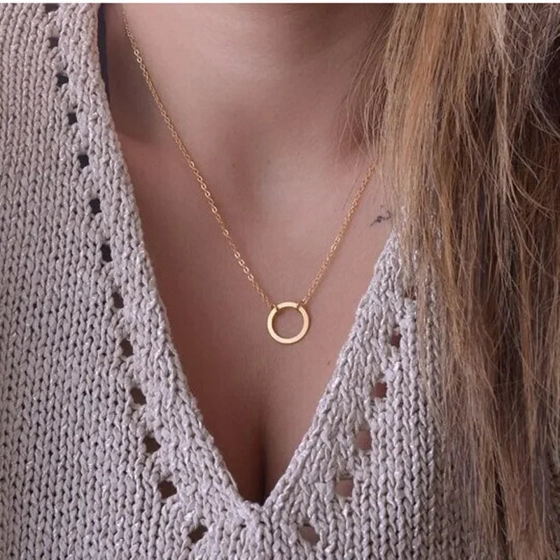 The Linear Leaf & Pearl Choker