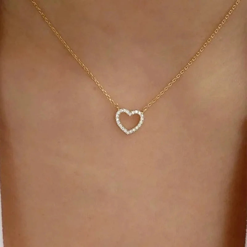 The Linear Leaf & Pearl Choker